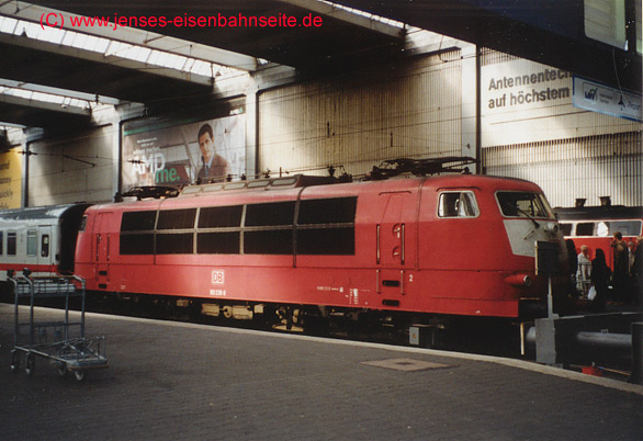 BR 103 im Münchener Hbf