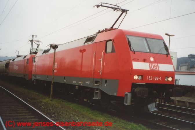 BR 152 in Doppeltraktion in Würzburg
